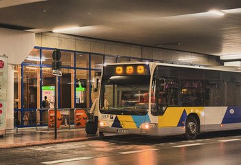 X93 Ateny - autobus z lotniska na dworzec Kifisos: godziny, bilety, przystanki (2025)