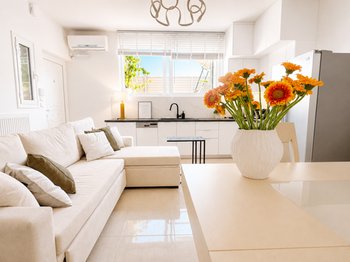Looking for a Beach Apartment in Athens? Discover Whitealcyone Fit & Zen in Artemida