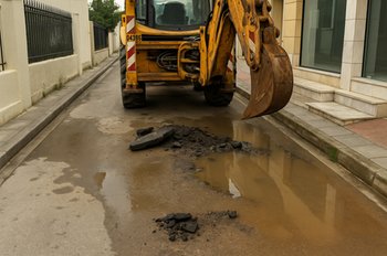 Διακοπή Νερού στην Αρτέμιδα – Βλάβη στο Δίκτυο Ύδρευσης την 1η Μαΐου 2025